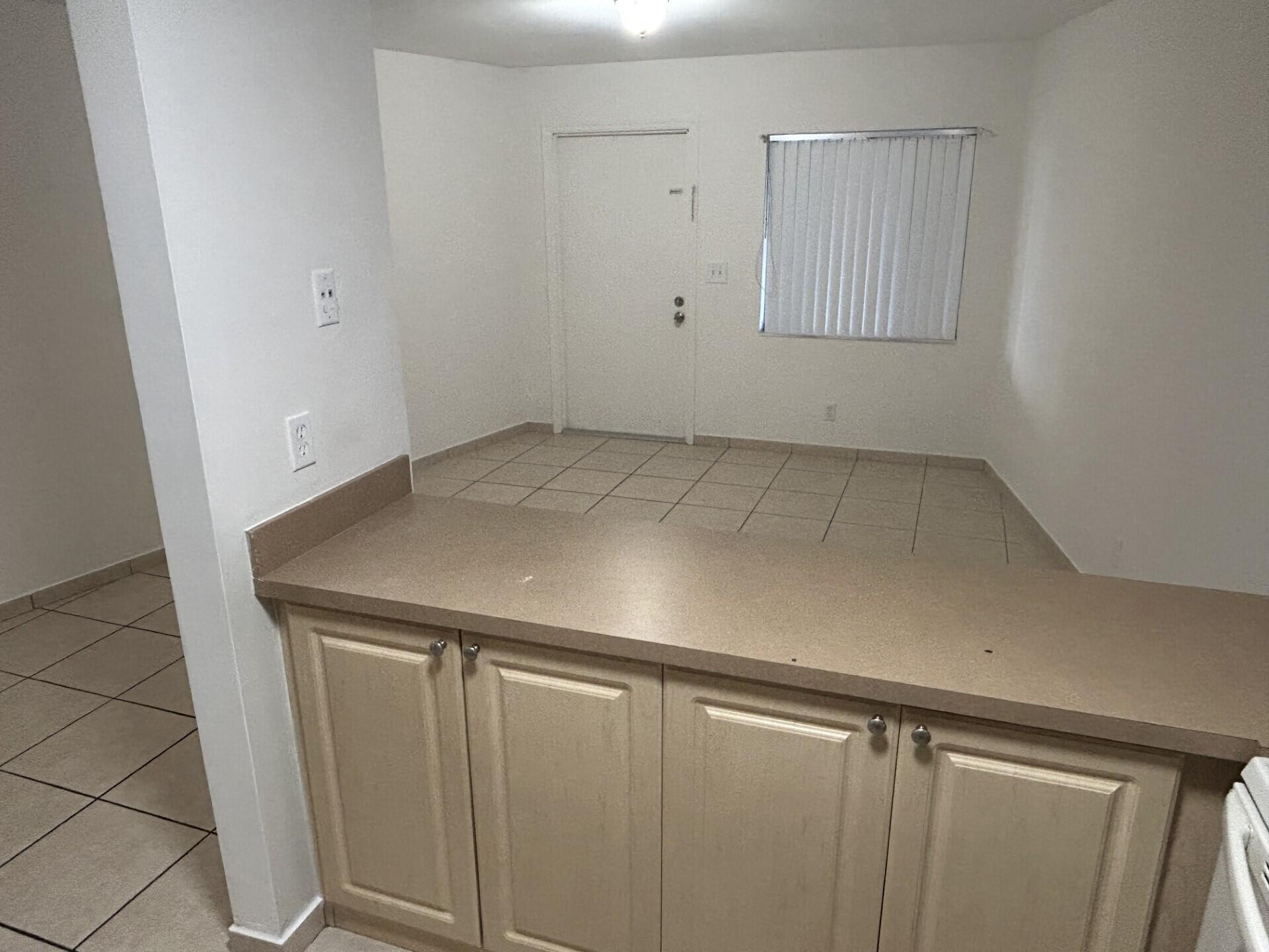 VILLAGE GREEN 4 CONDO - Residential Lease