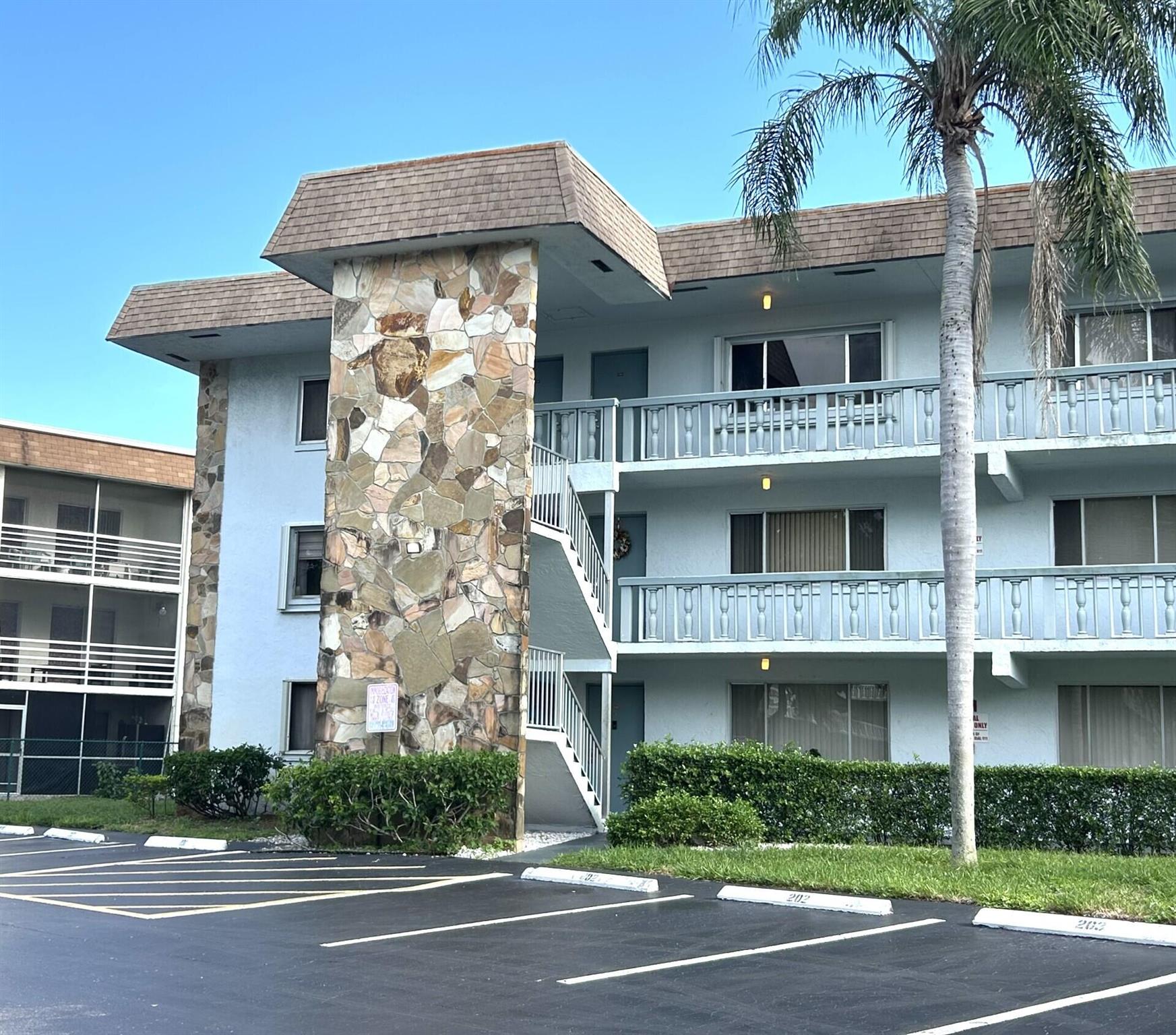 VILLAGE GREEN 4 CONDO - Residential Lease
