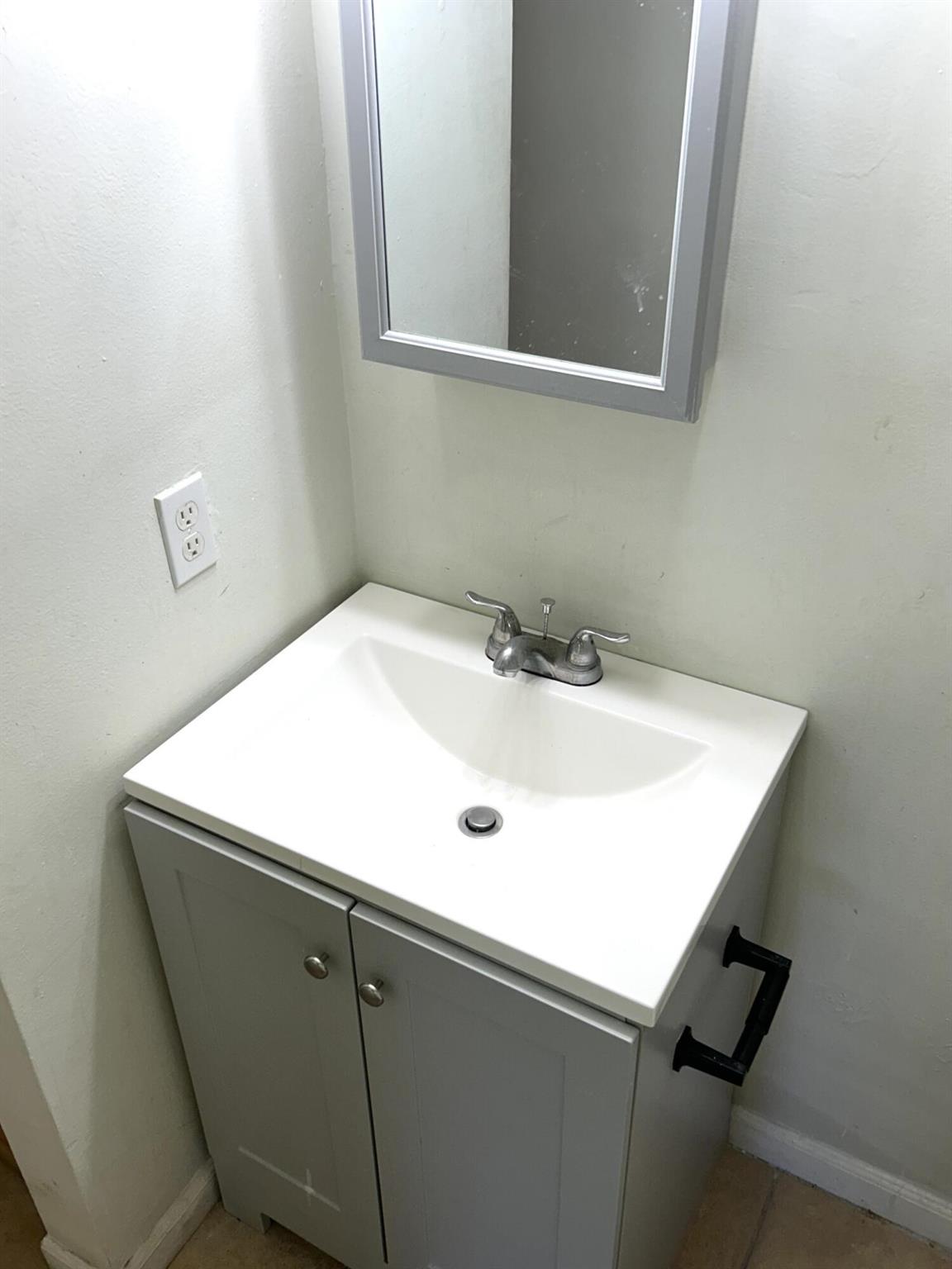 VILLAGE GREEN 4 CONDO - Residential Lease