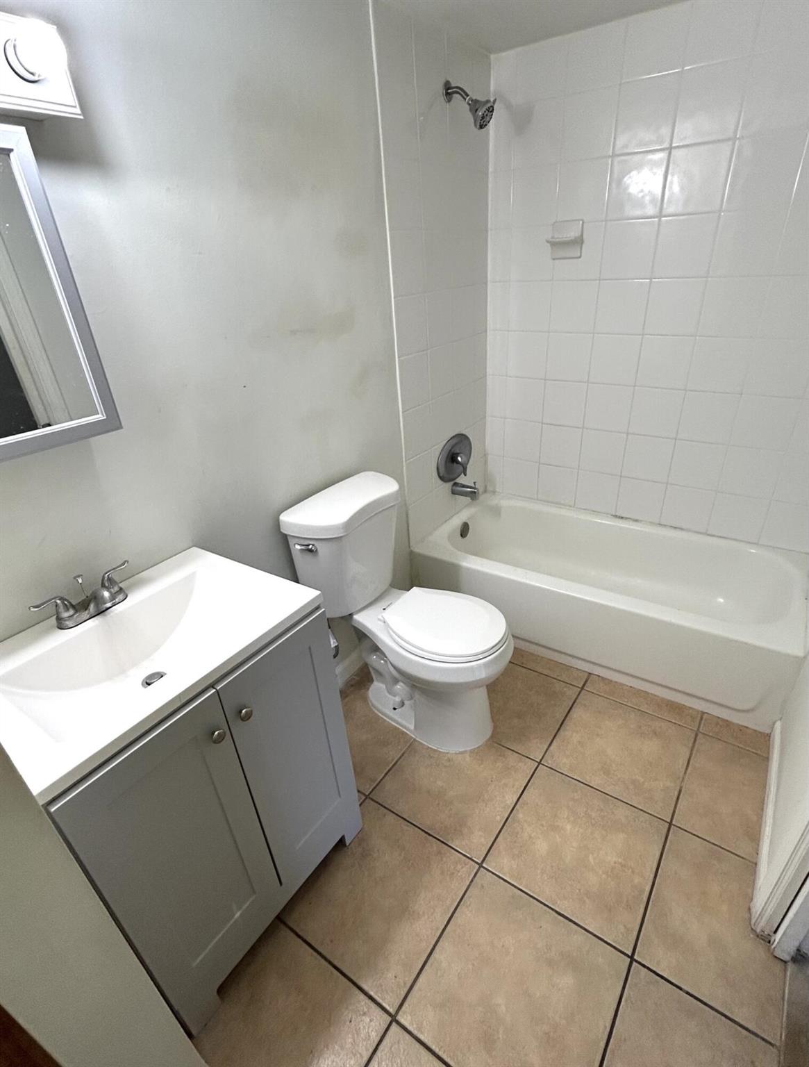 VILLAGE GREEN 4 CONDO - Residential Lease
