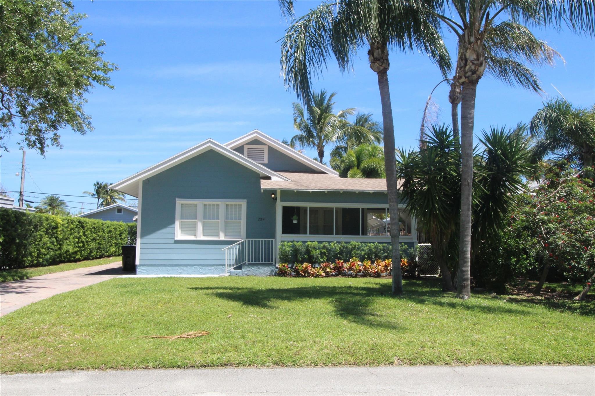 Amazing location!!! Renovated 3 bedroom / 2 full bathroom single family home in Downtown Delray. Located one block from Swinton Ave and two blocks from Atlantic Ave. Home features original wood floors, tile in kitchen and bathrooms, faux fireplace and fully remodeled kitchen and bathrooms. Spacious home with eat-in kitchen plus dining room. Separate laundry room with full size washer and dryer and extra storage. Don't miss out on this wonderful home.