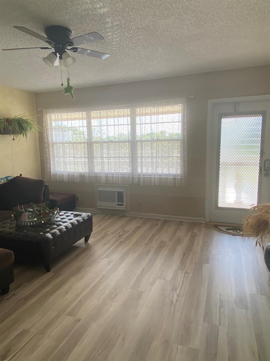 BEAUTIFUL, COZY, APARTMENT, LAMINATE AND TILE. MAGNIFICIENT SUN SETS. WALK TO POOL AND CLUB HOUSE. AS A RENTER YOU HAVE ACCESS TO OUR 5 STAR CLUBHOUSE & UPSCALE GYM! TENNIS, PICKLEBALL, SHUFFLEBALL, DANCING, YOGA, ZUMBA. YOU NAME IT, WE HAVE IT! 2.5 MILE SHADED BIKE/JOGGING PATH, 14 POOLS, AND SO MUCH MORE! GATED COMMUNITY W/24 HR SECURITY 3.5 MILES FROM GORGEOUS DEERFIELD BEACH! CLOSE TO GREAT SHOPPING AND WORLD CLASS RESTAURANTS! DON'T MISS THIS ONE!