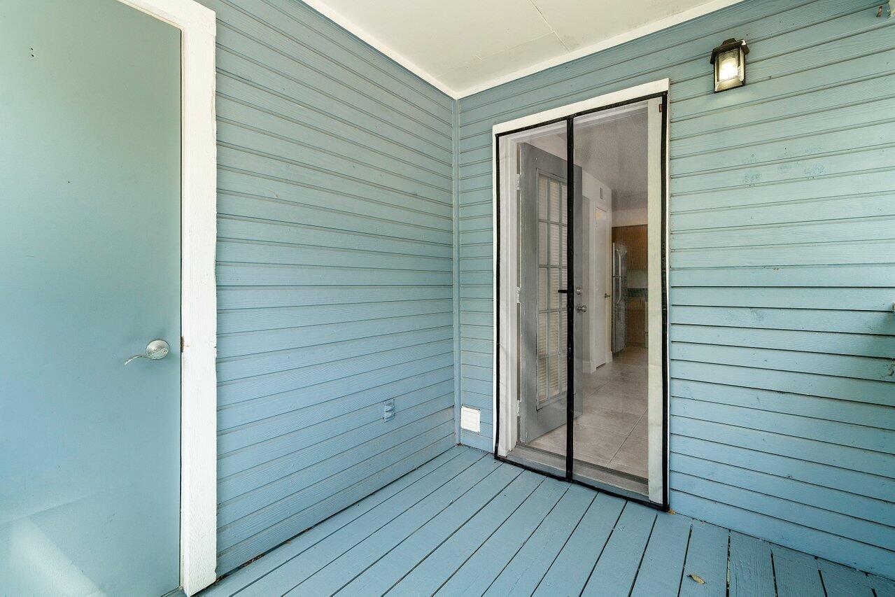 BAHIA AT DELRAY CONDO - Residential Lease