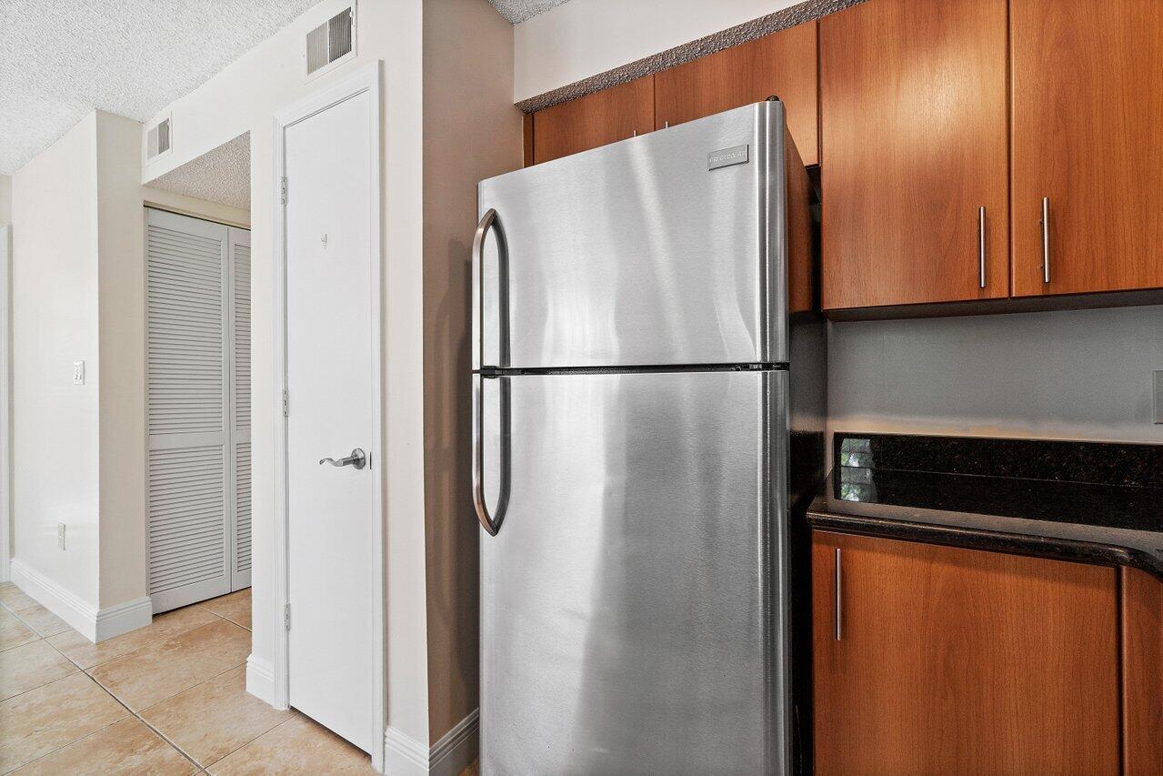 BAHIA AT DELRAY CONDO - Residential Lease