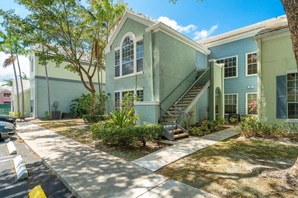 Photo of 1275 Crystal Way #B, Delray Beach, FL 33444 (MLS # R11142169)