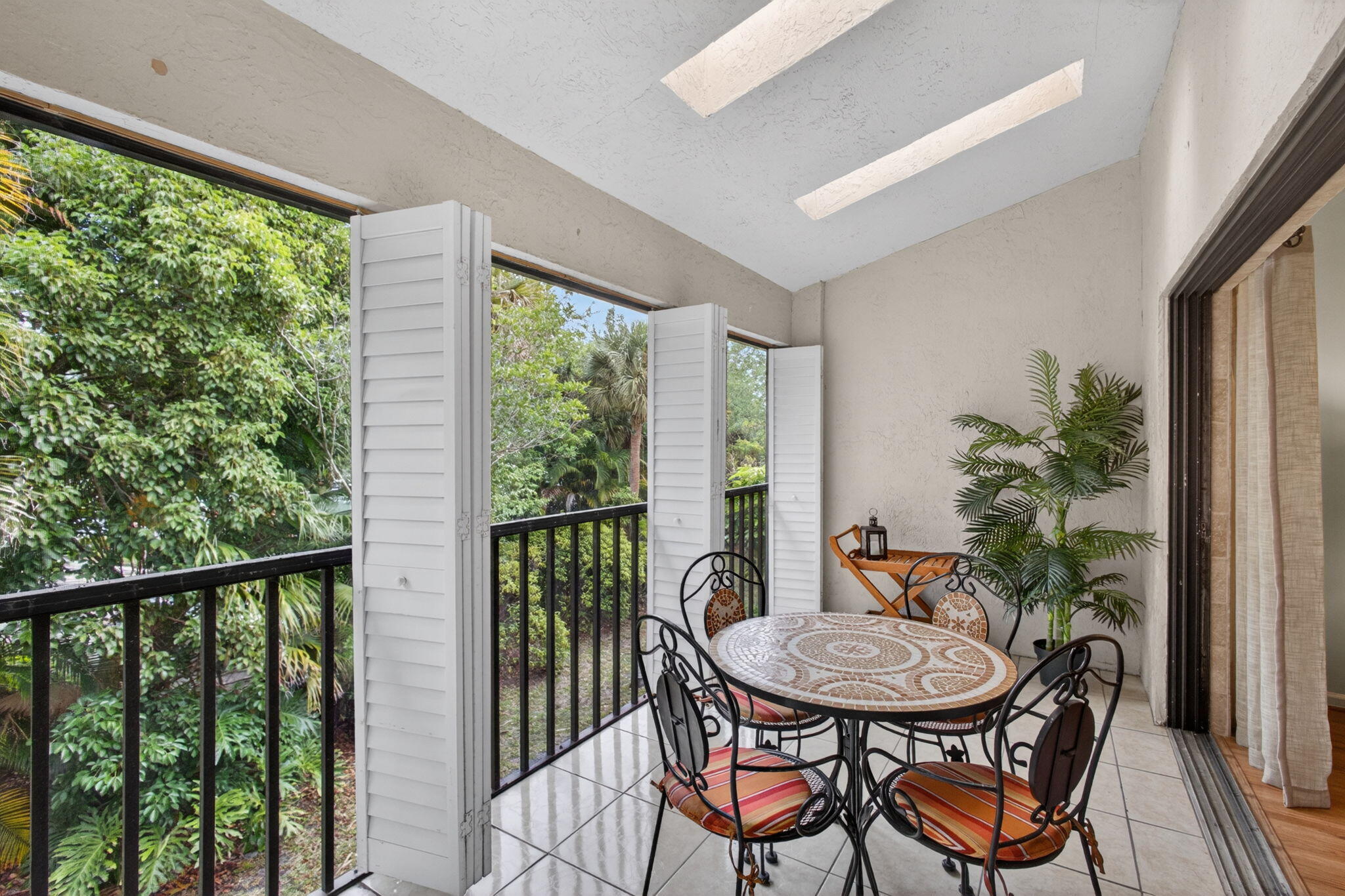 DUNBAR WOODS CONDO 4 - Residential