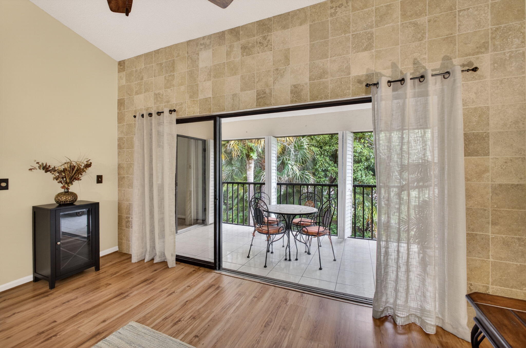 DUNBAR WOODS CONDO 4 - Residential