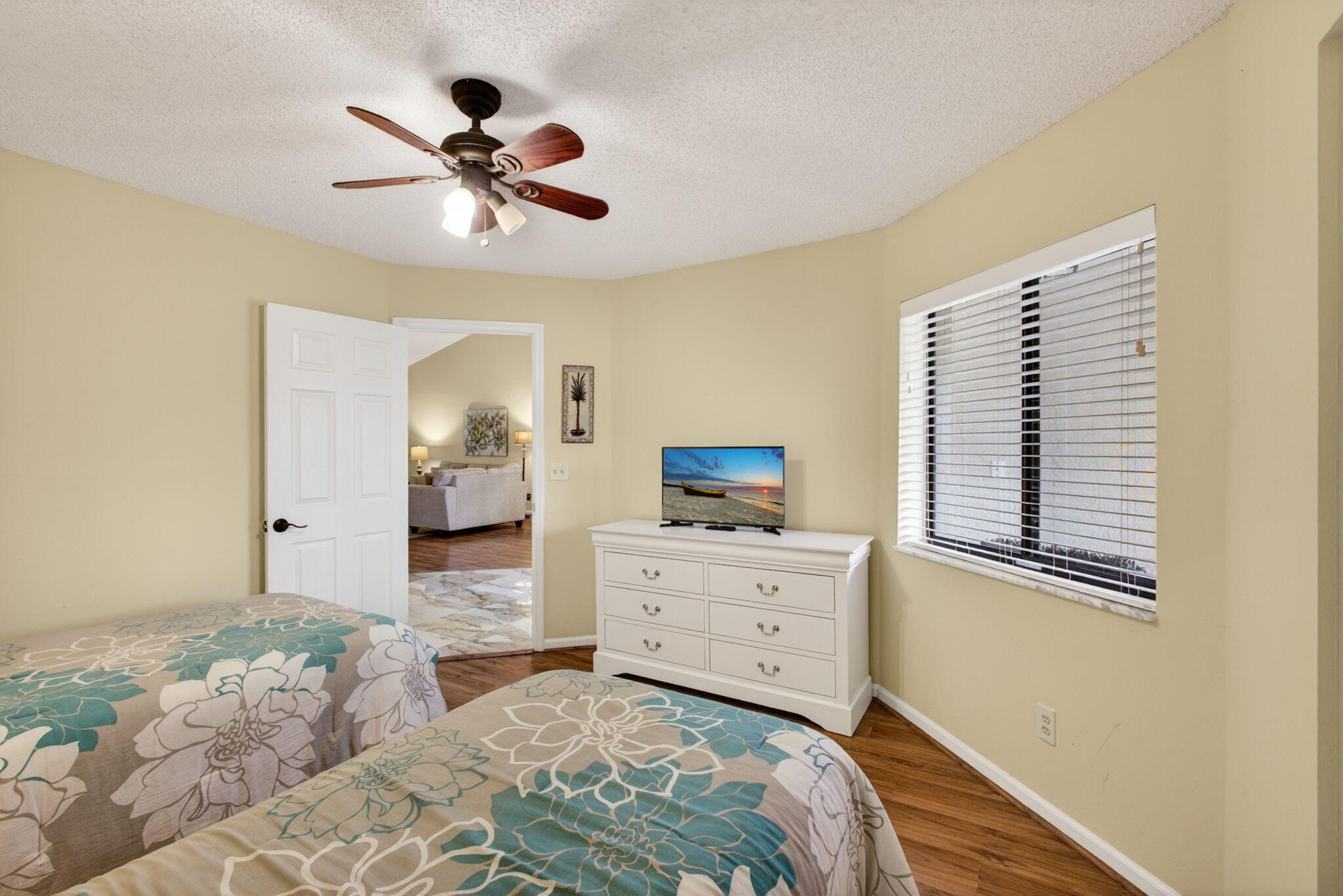 DUNBAR WOODS CONDO 4 - Residential