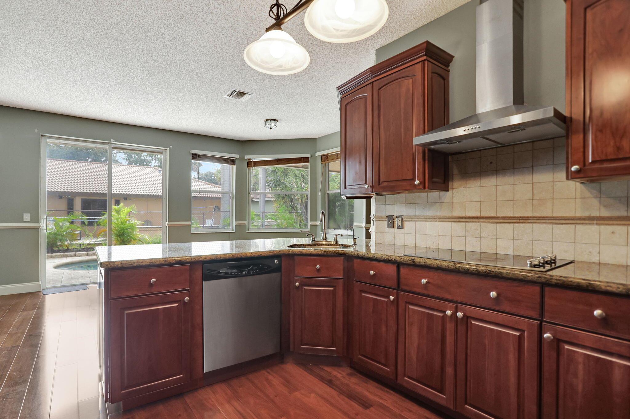 6384 NW 43 Terrace, Coconut Creek, FL, 33073/$685,000 4 6384 NW 43 Terrace