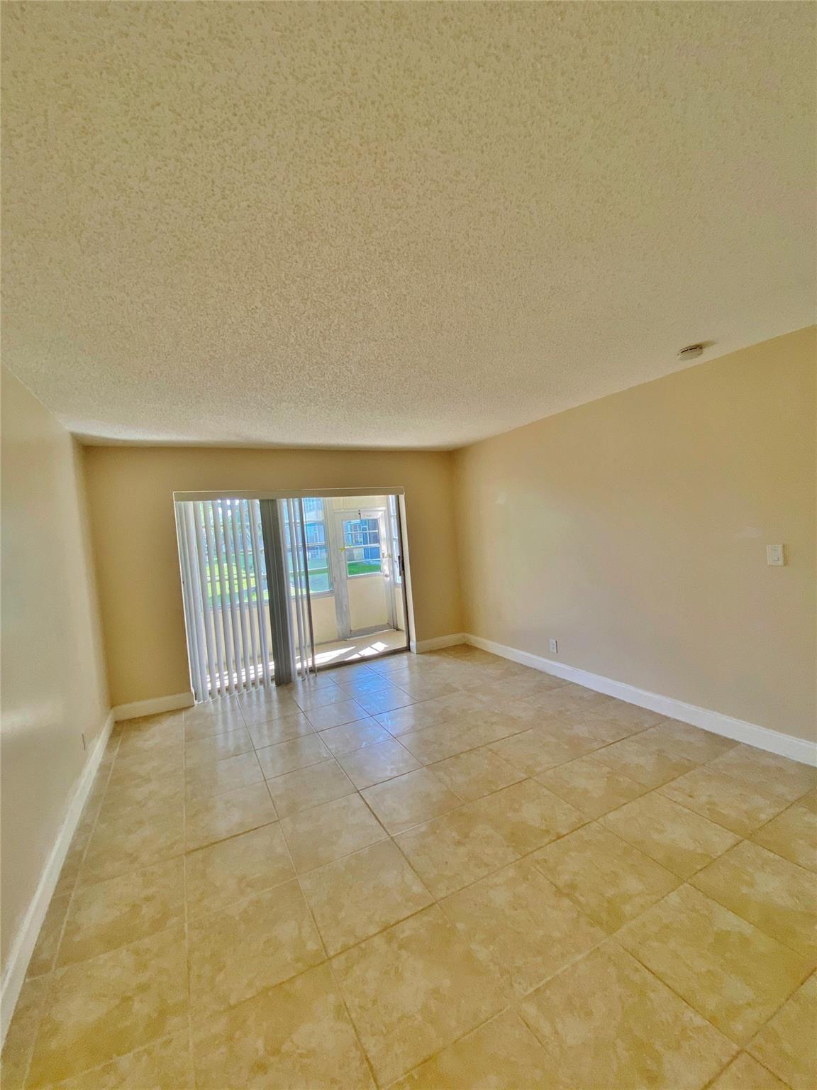 Oak Hills Condo - Residential Lease