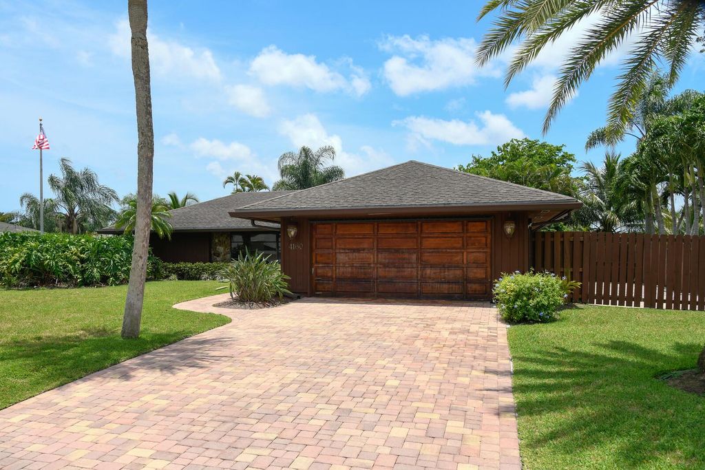 Photo of 4160 Cedar Avenue, Palm Beach Gardens, FL 33410 (MLS # R11099554)