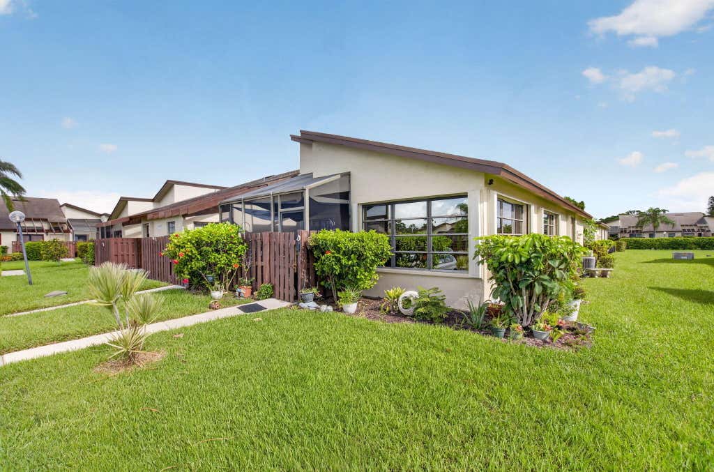 Photo of 13953 NESTING Way #D, Delray Beach, FL 33484 (MLS # B26060785)