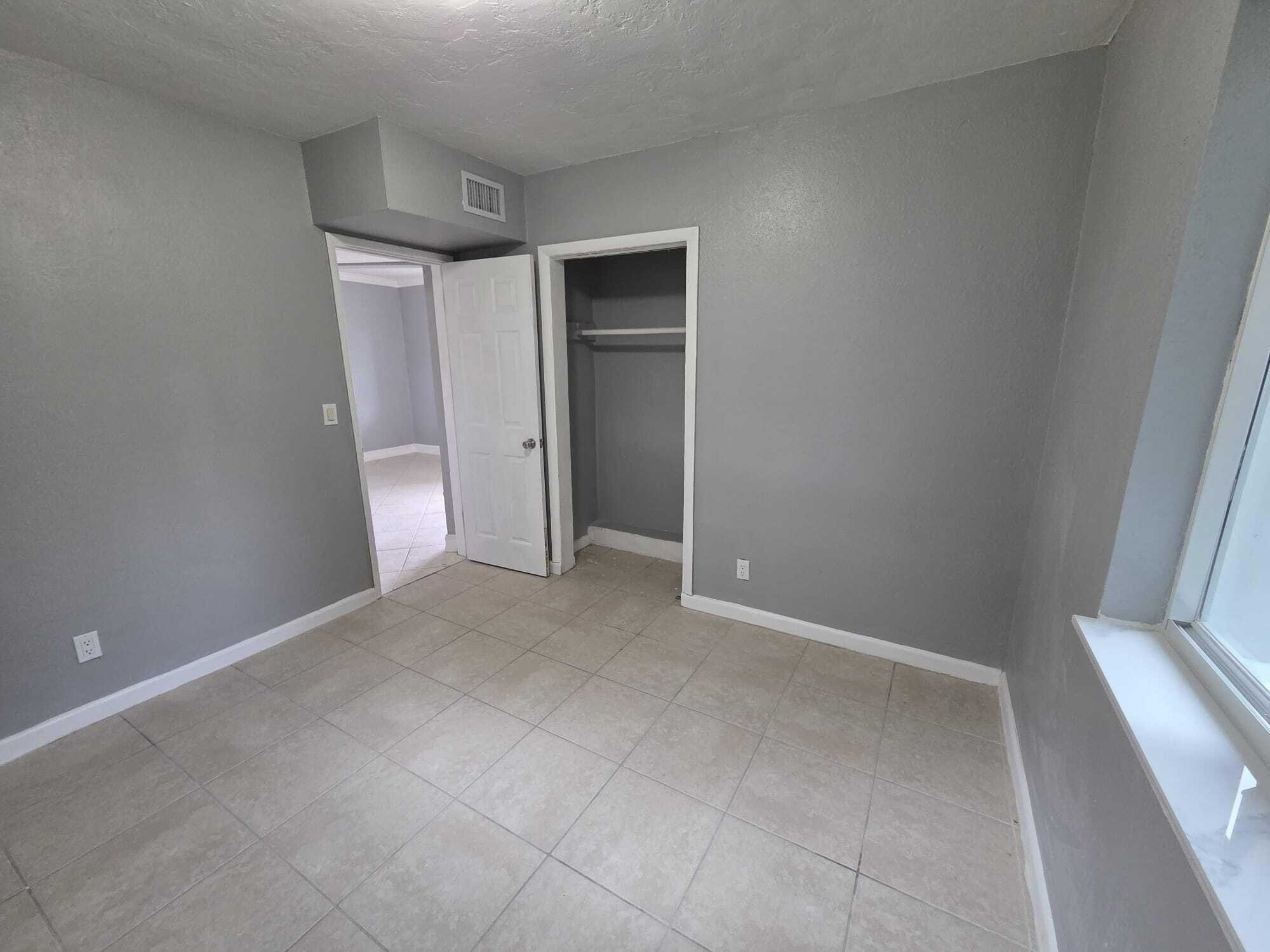 PLAYLAND COUNTRY ESTATES - Residential Lease