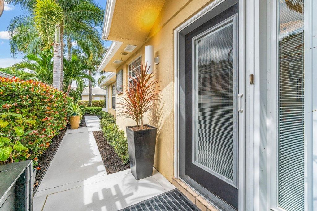 Photo of 8286 Old Forest Road, Palm Beach Gardens, FL 33410 (MLS # R10968498)