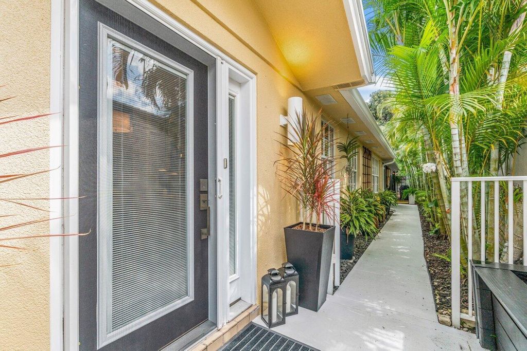 Photo of 8286 Old Forest Road, Palm Beach Gardens, FL 33410 (MLS # R10968498)