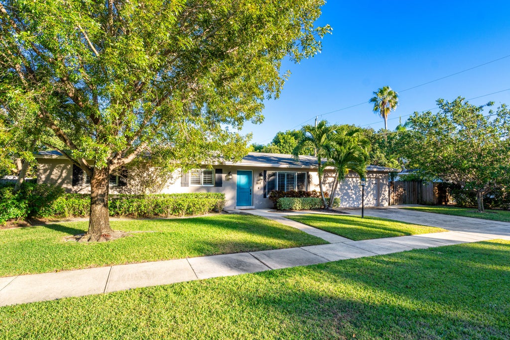 Photo of 770 NW 3rd Avenue, Boca Raton, FL 33432 (MLS # B26045417)