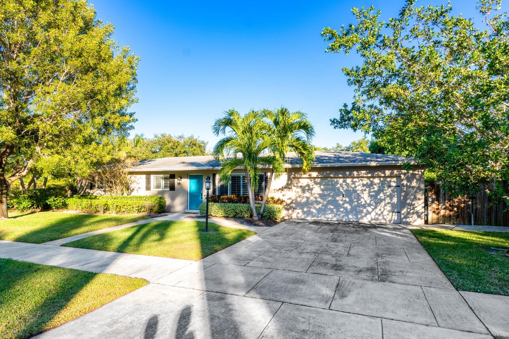 Photo of 770 NW 3rd Avenue, Boca Raton, FL 33432 (MLS # B26045417)