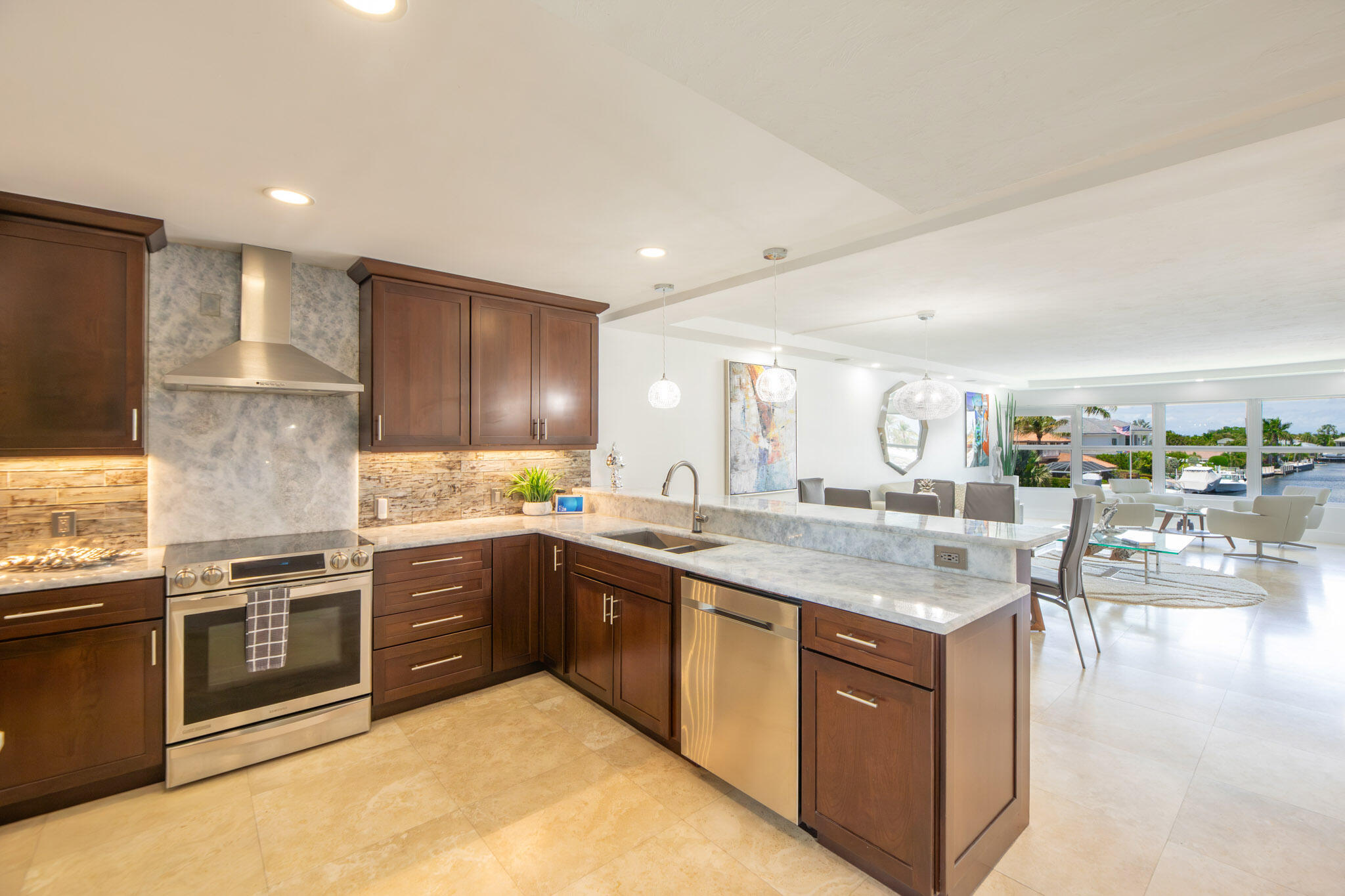 HERITAGE LANDINGS CONDO - Residential