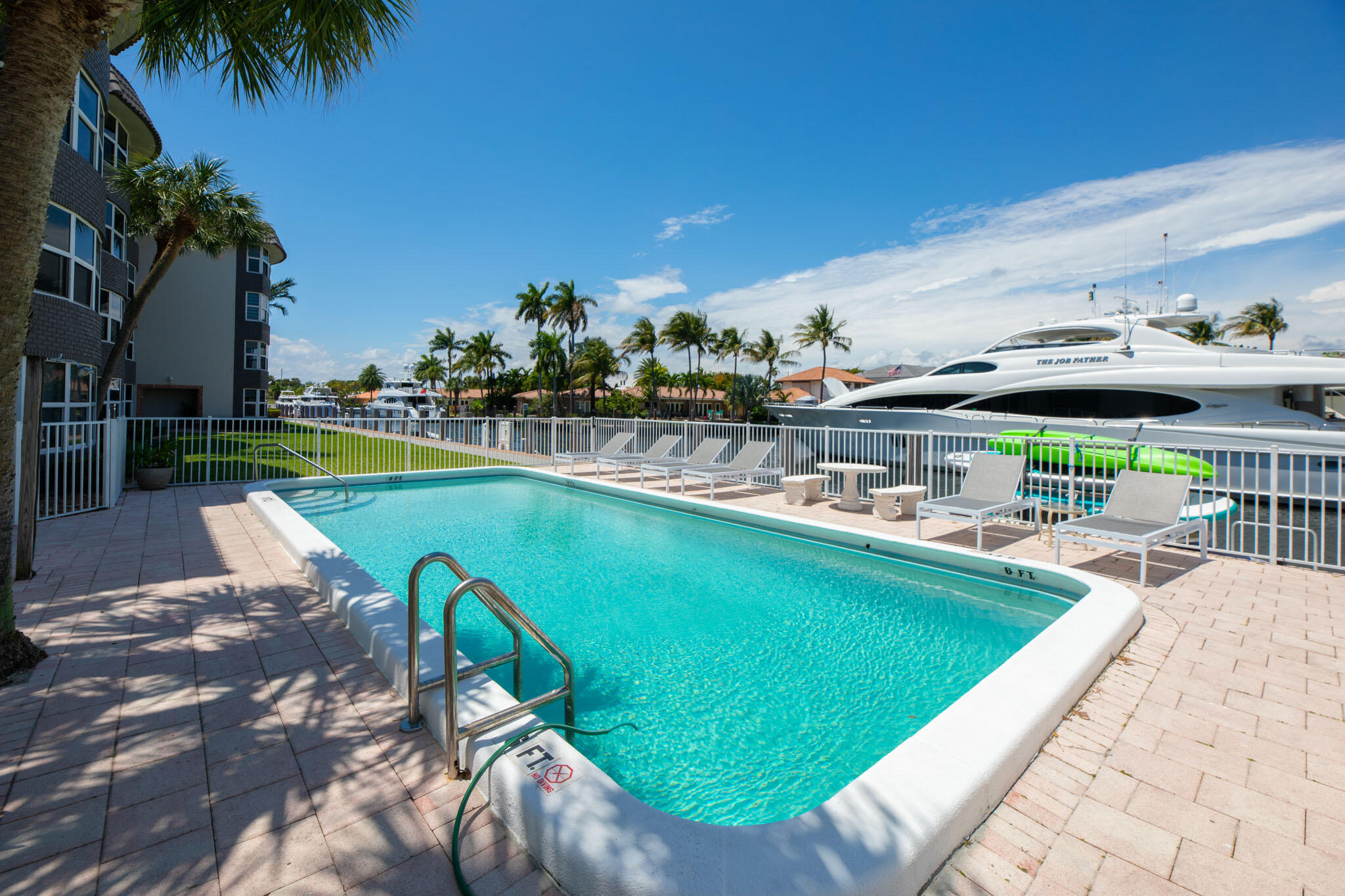 HERITAGE LANDINGS CONDO - Residential