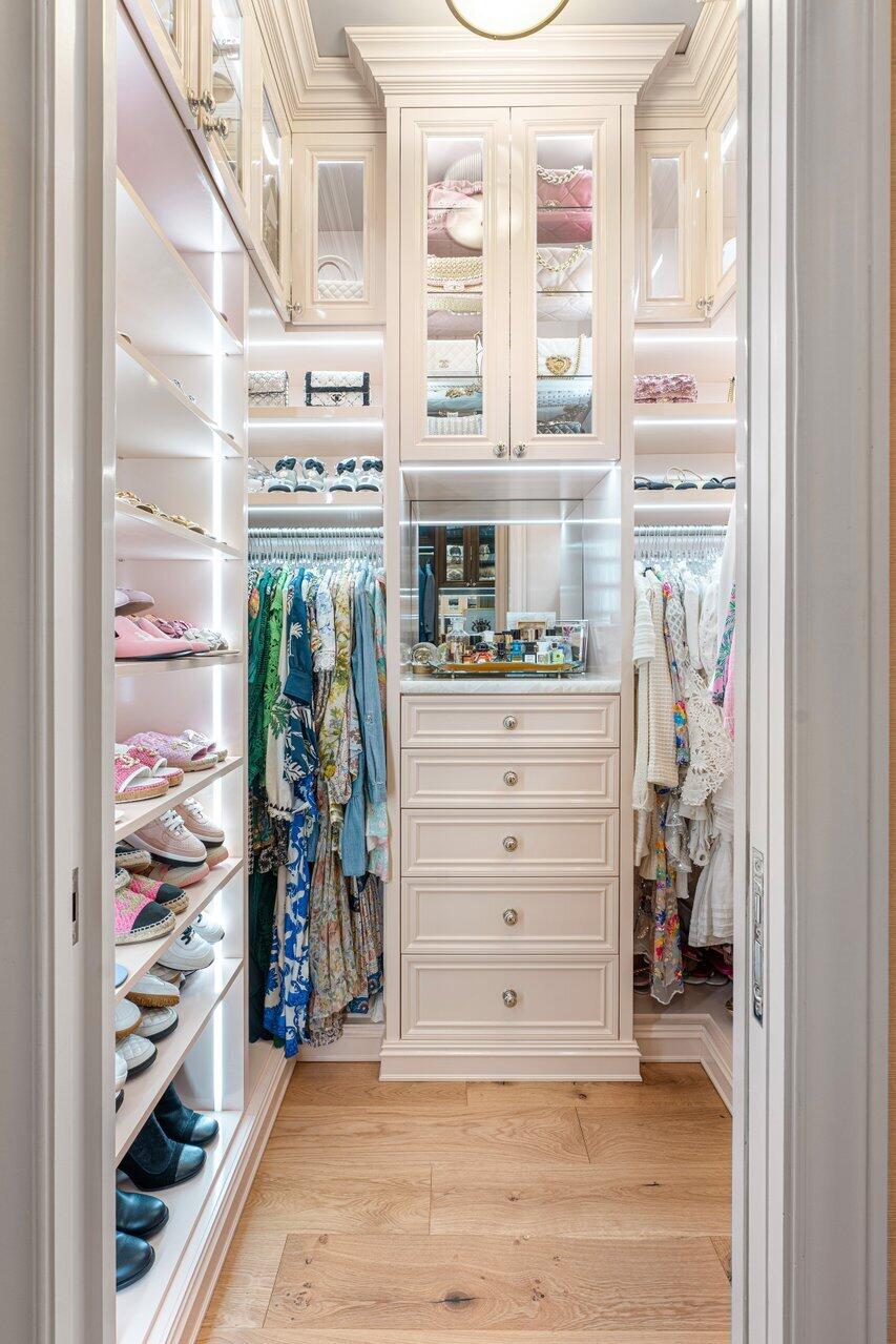 VILLAS AT 4001 NORTH OCEAN CONDO - Residential