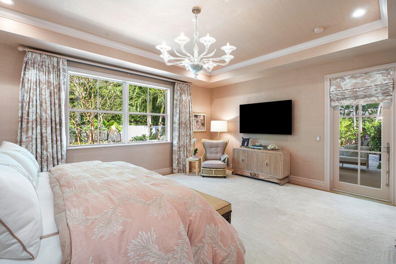 VILLAS AT 4001 NORTH OCEAN CONDO - Residential