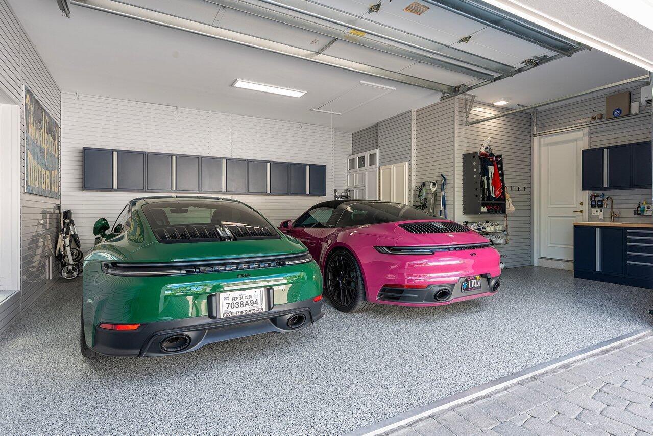 VILLAS AT 4001 NORTH OCEAN CONDO - Residential