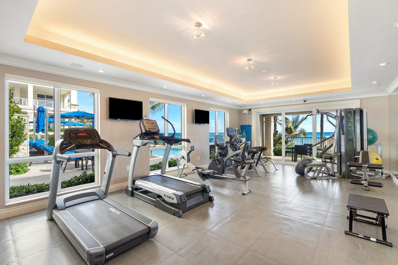 VILLAS AT 4001 NORTH OCEAN CONDO - Residential