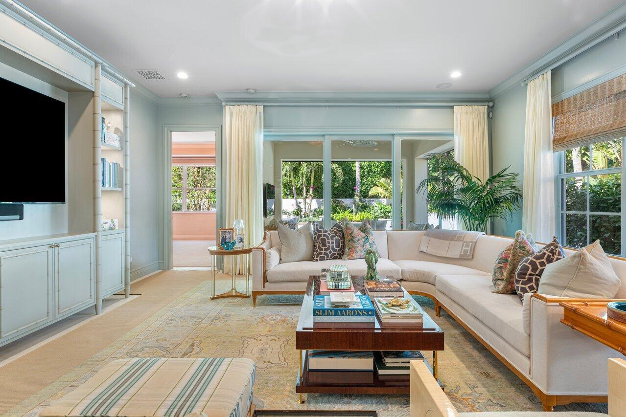 VILLAS AT 4001 NORTH OCEAN CONDO - Residential