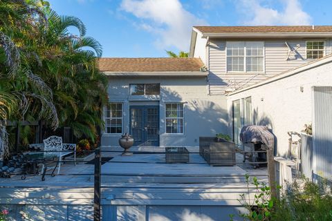 A home in Loxahatchee