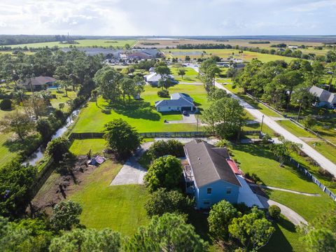 A home in Loxahatchee