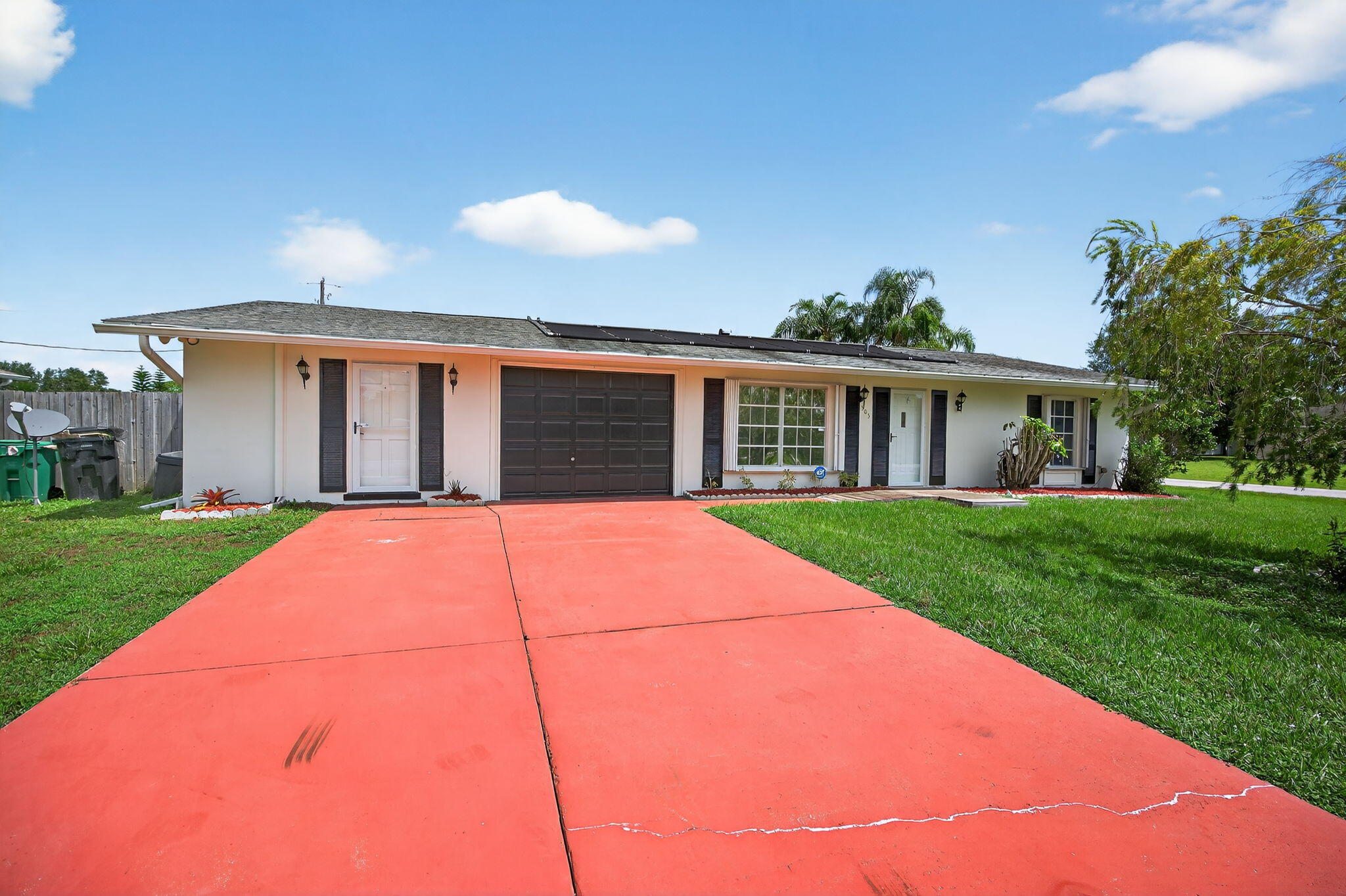 505 SW Lakehurst Drive