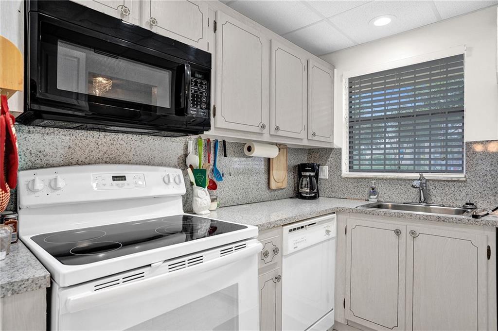 SUNRISE LAKES PHASE 1 - Residential