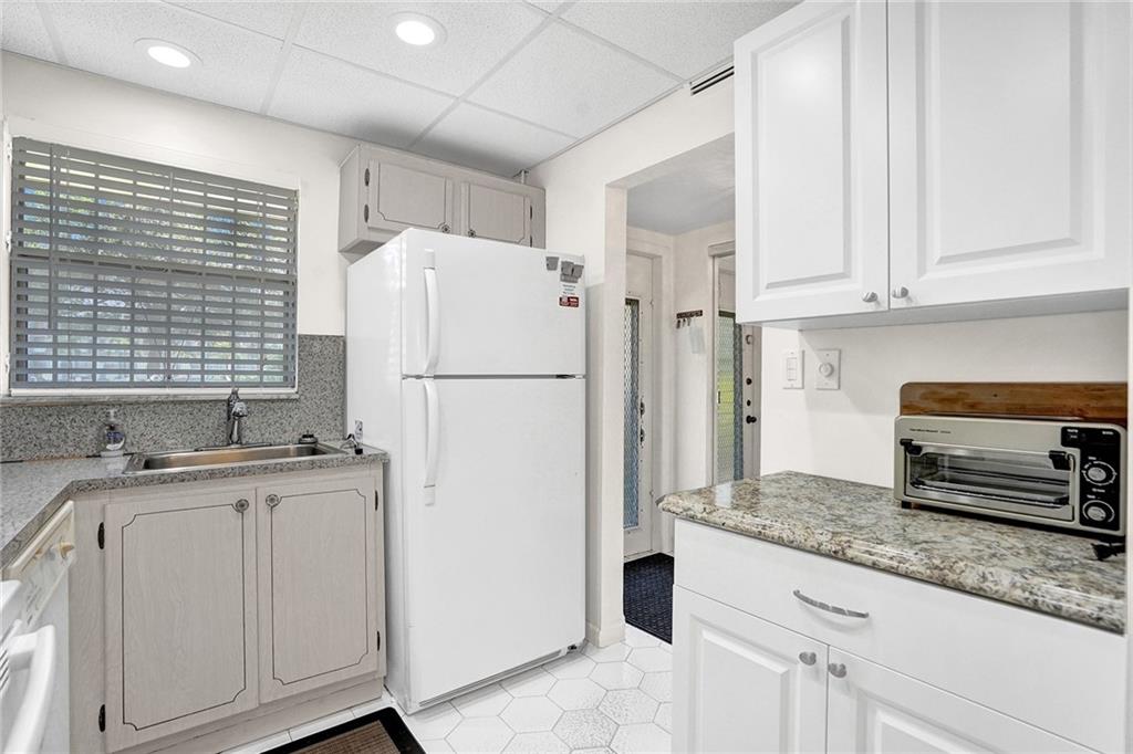 SUNRISE LAKES PHASE 1 - Residential