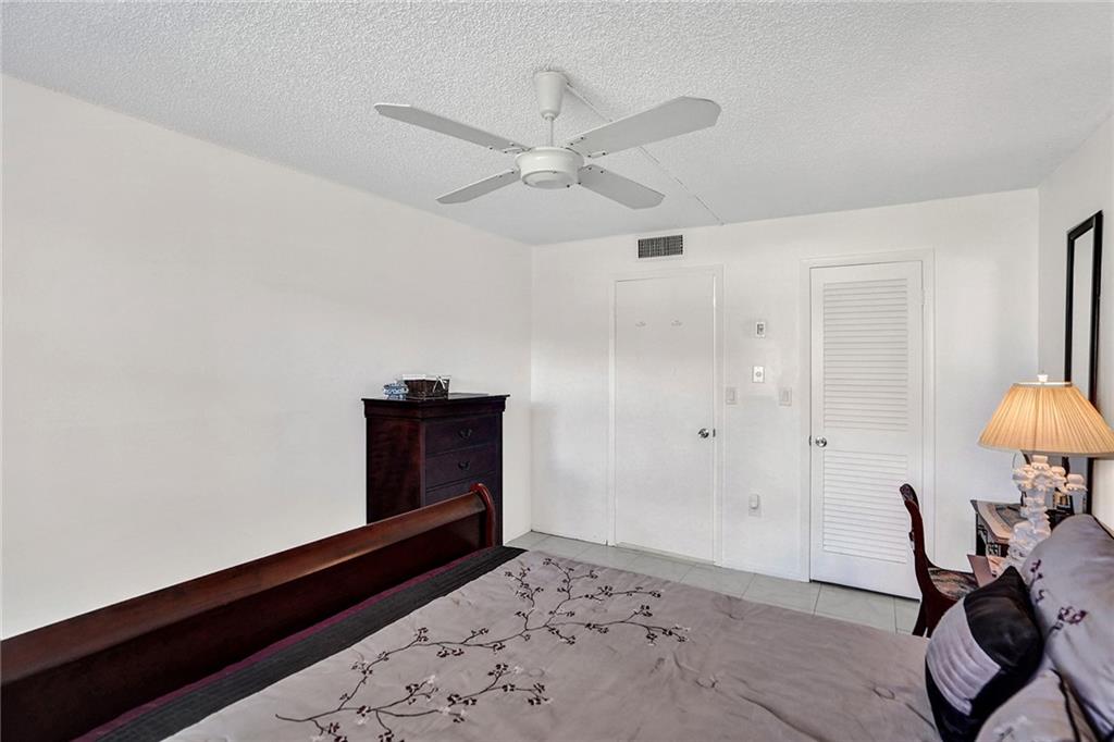 SUNRISE LAKES PHASE 1 - Residential