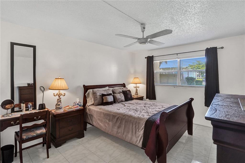 SUNRISE LAKES PHASE 1 - Residential