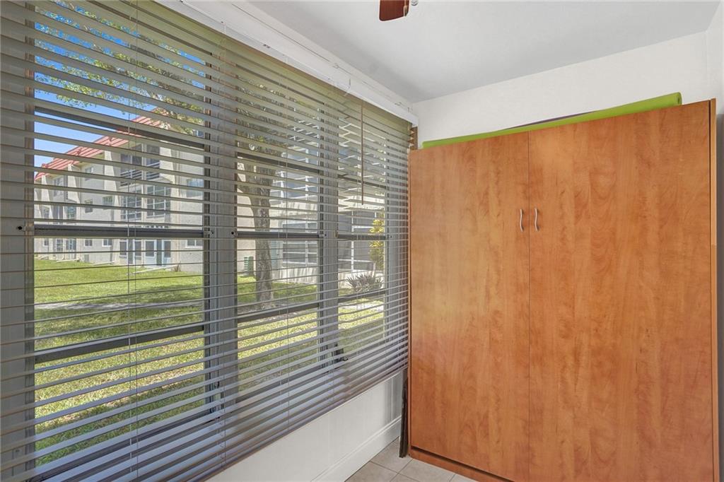 SUNRISE LAKES PHASE 1 - Residential