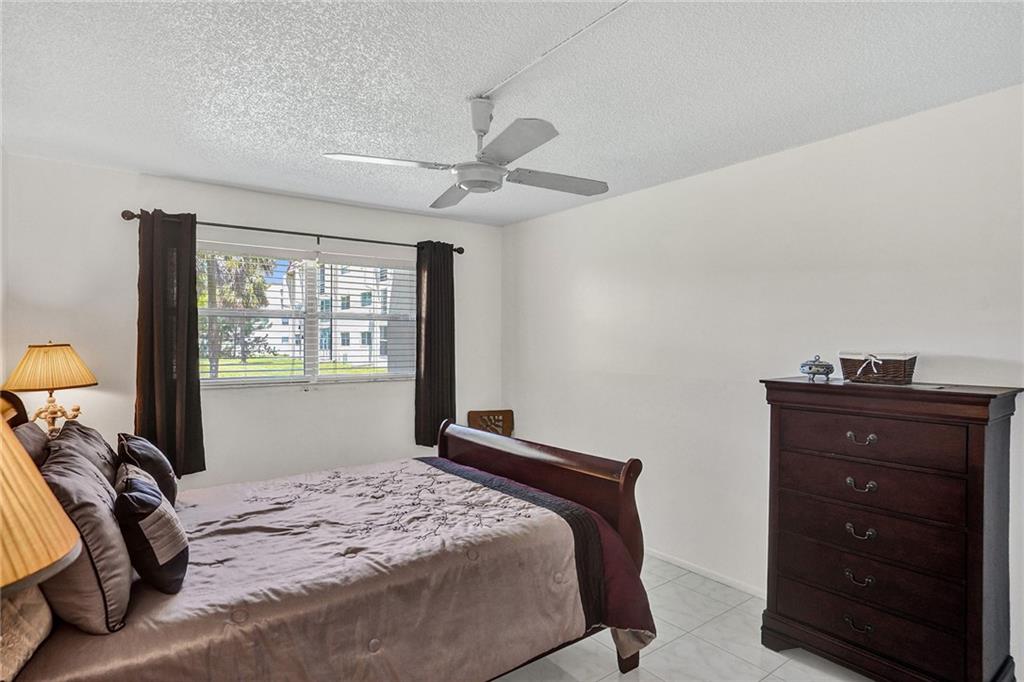 SUNRISE LAKES PHASE 1 - Residential