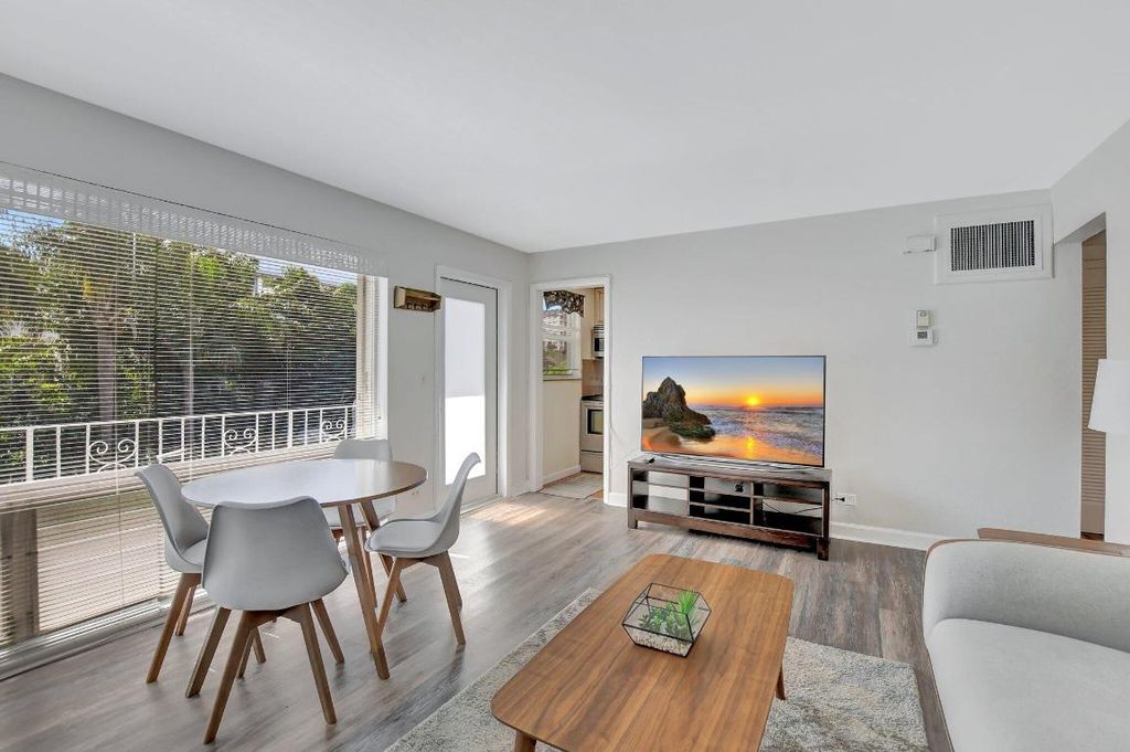 Photo of 414 Seasage Drive #6, Delray Beach, FL 33483 (MLS # R11062854)