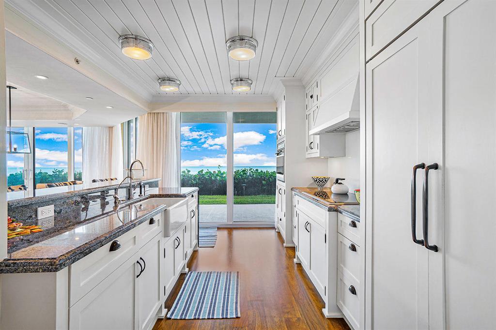 TWO THOUSAND CONDO - Residential