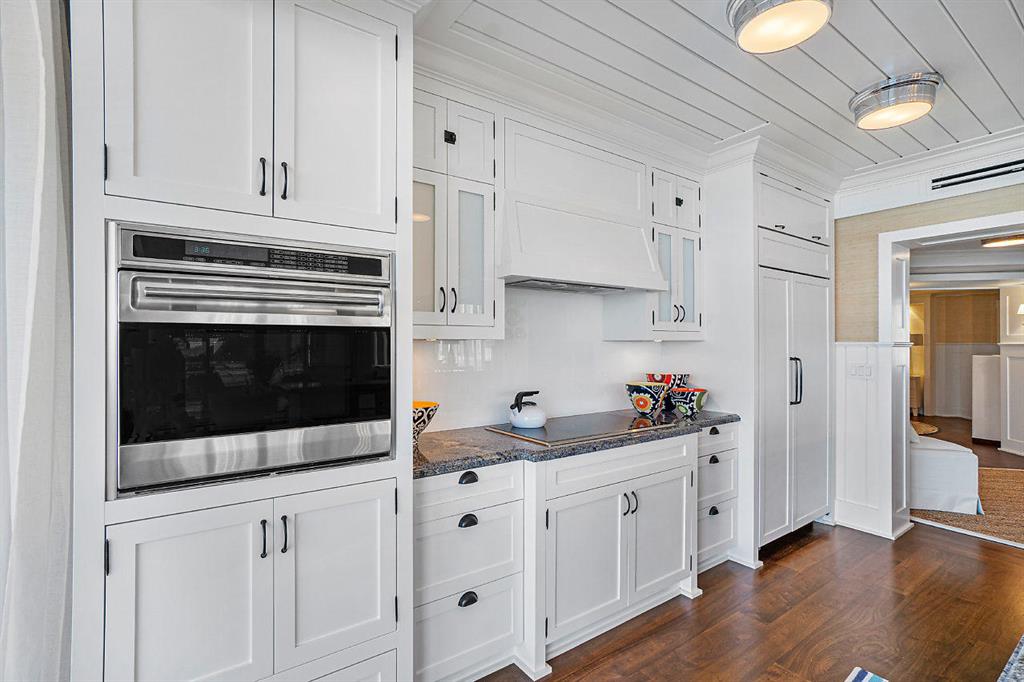 TWO THOUSAND CONDO - Residential