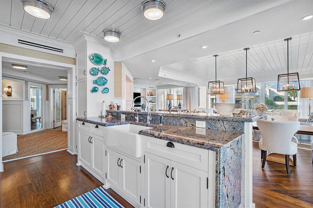 TWO THOUSAND CONDO - Residential