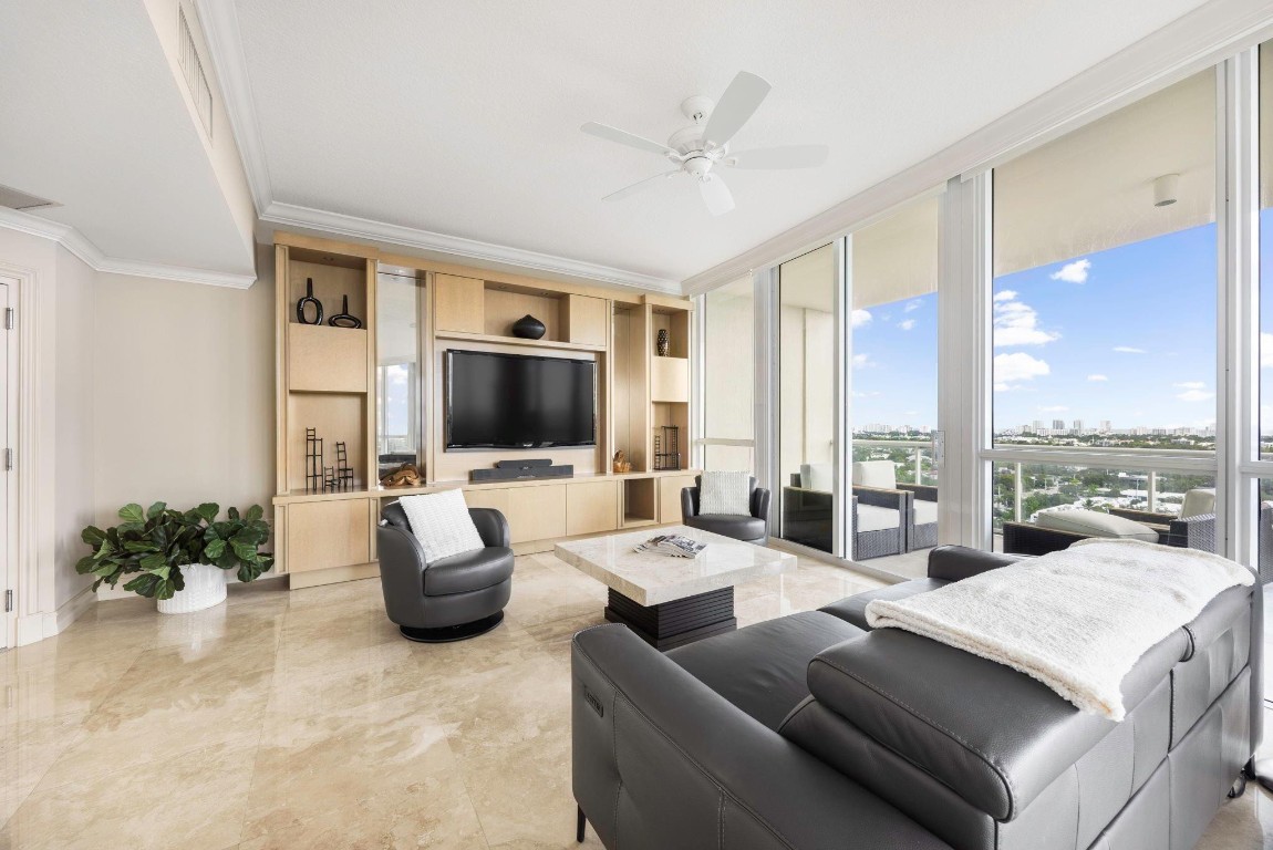 111 SE 8th Avenue PH-1701