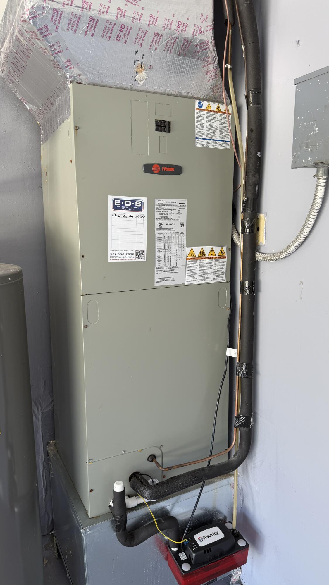 SUGAR POND MANOR OF WELLINGTON - Residential