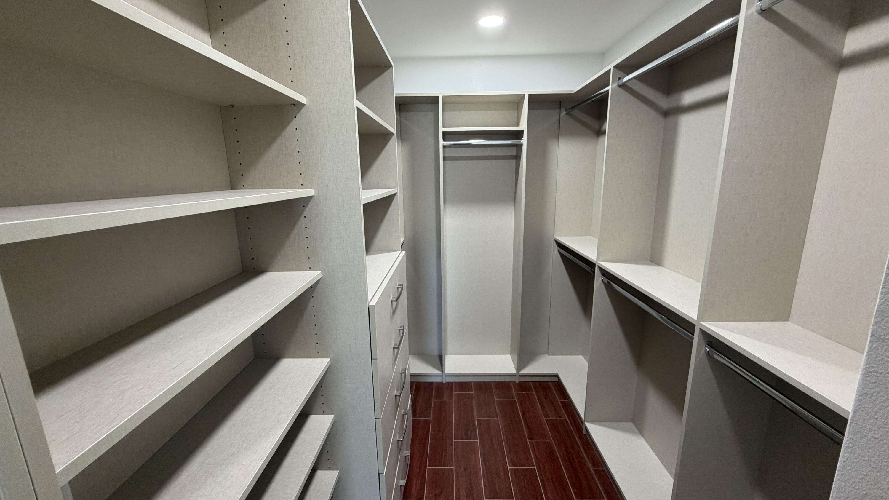 SUGAR POND MANOR OF WELLINGTON - Residential