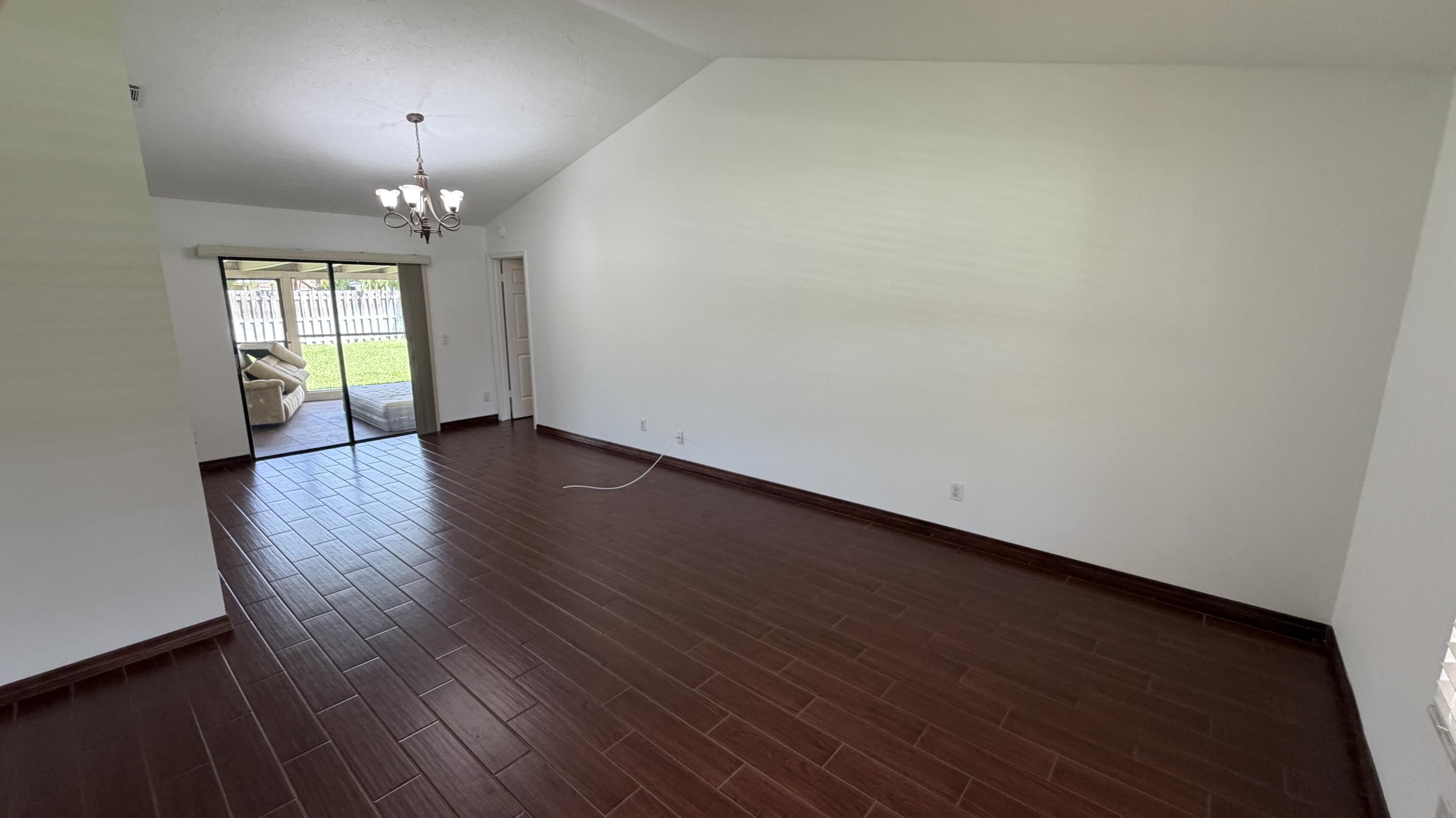 SUGAR POND MANOR OF WELLINGTON - Residential