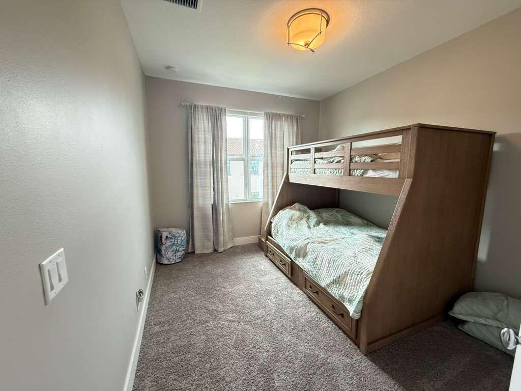 ALTON NEIGHBORHOOD - Residential Lease