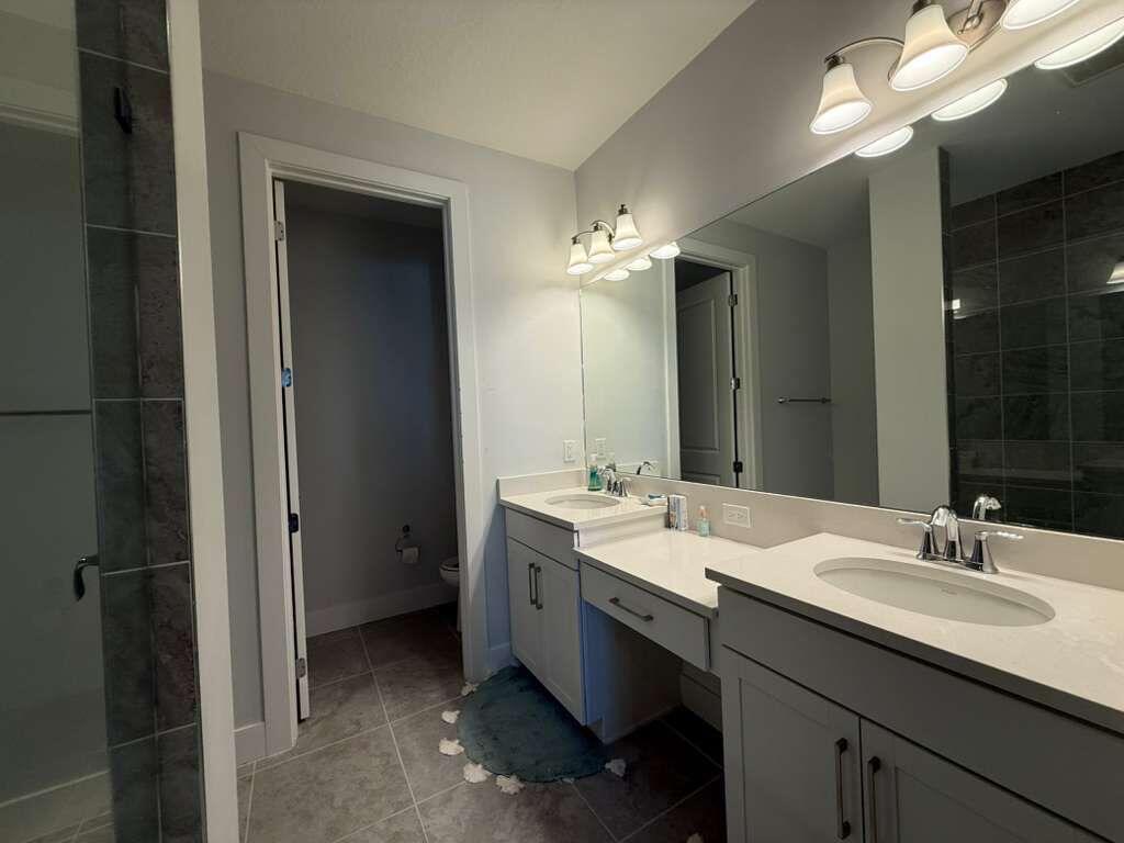 ALTON NEIGHBORHOOD - Residential Lease