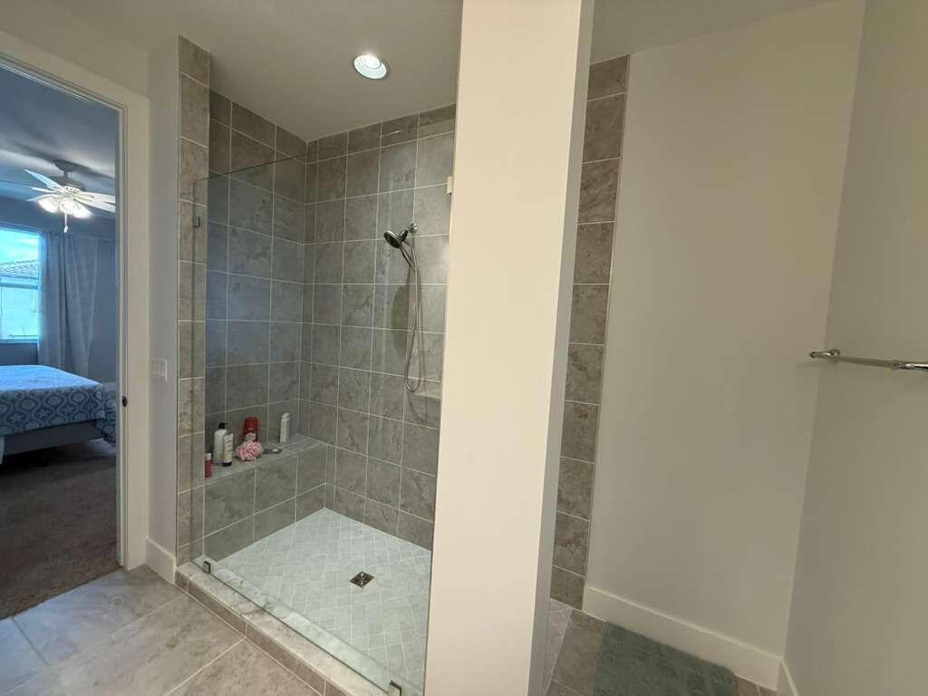 ALTON NEIGHBORHOOD - Residential Lease