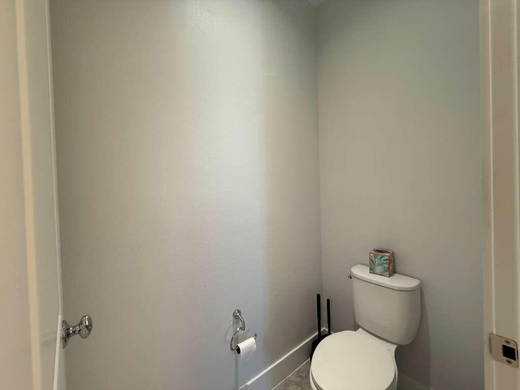 ALTON NEIGHBORHOOD - Residential Lease