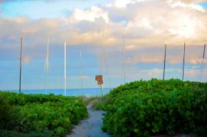 COLONIAL CLUB CONDO SEC 1 - Residential